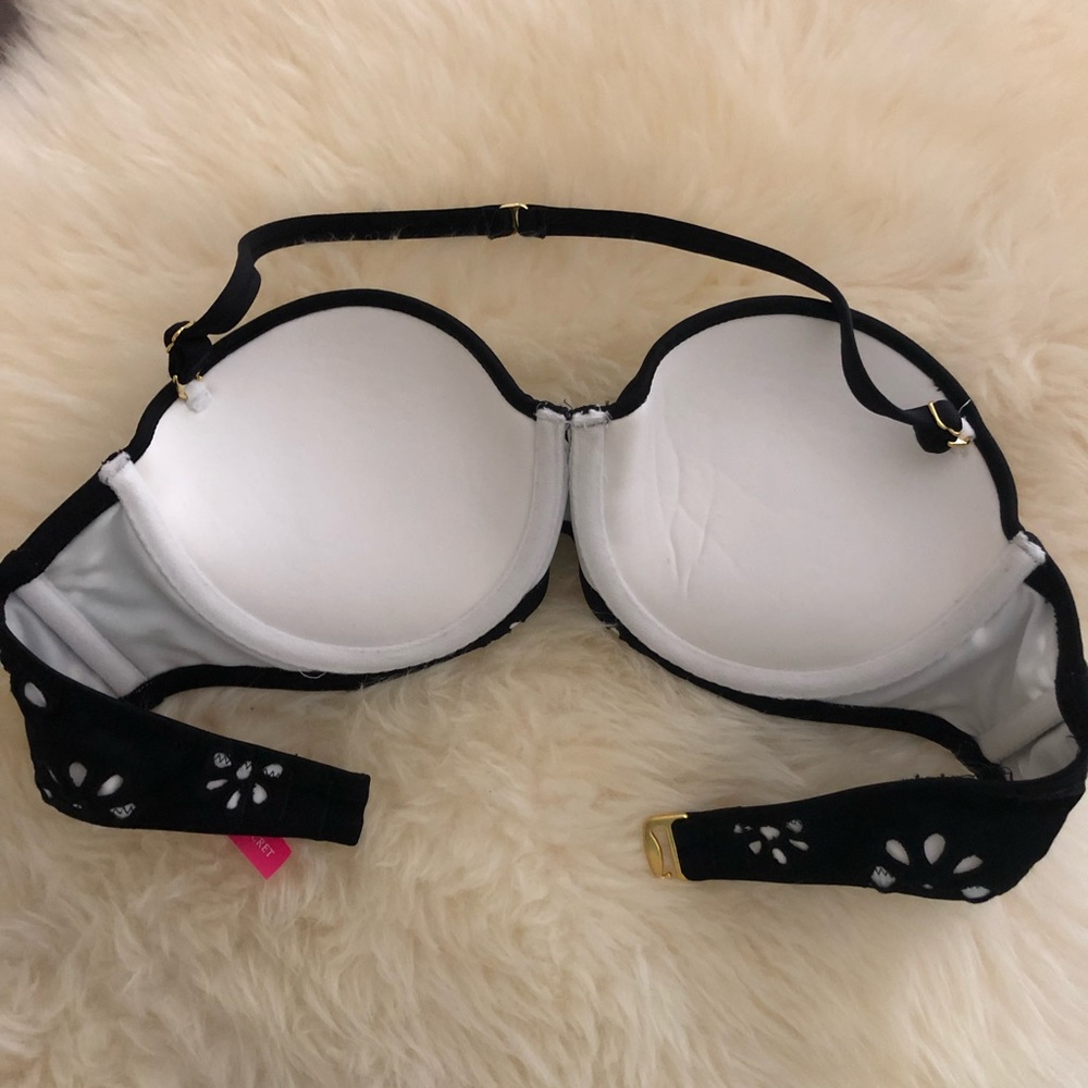 Swimsuit top - Picture 2 of 2